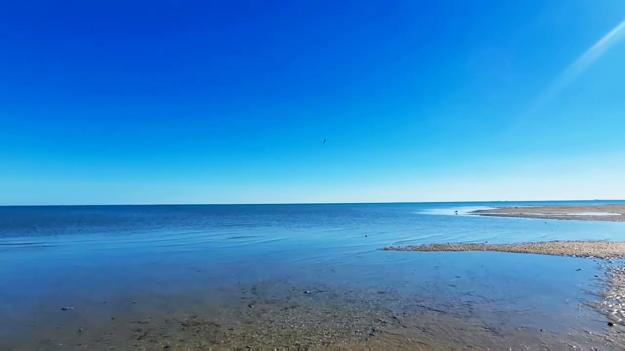 Watch the Tide Come In: Beach Ambiance for Unwinding, Meditation or Sleep