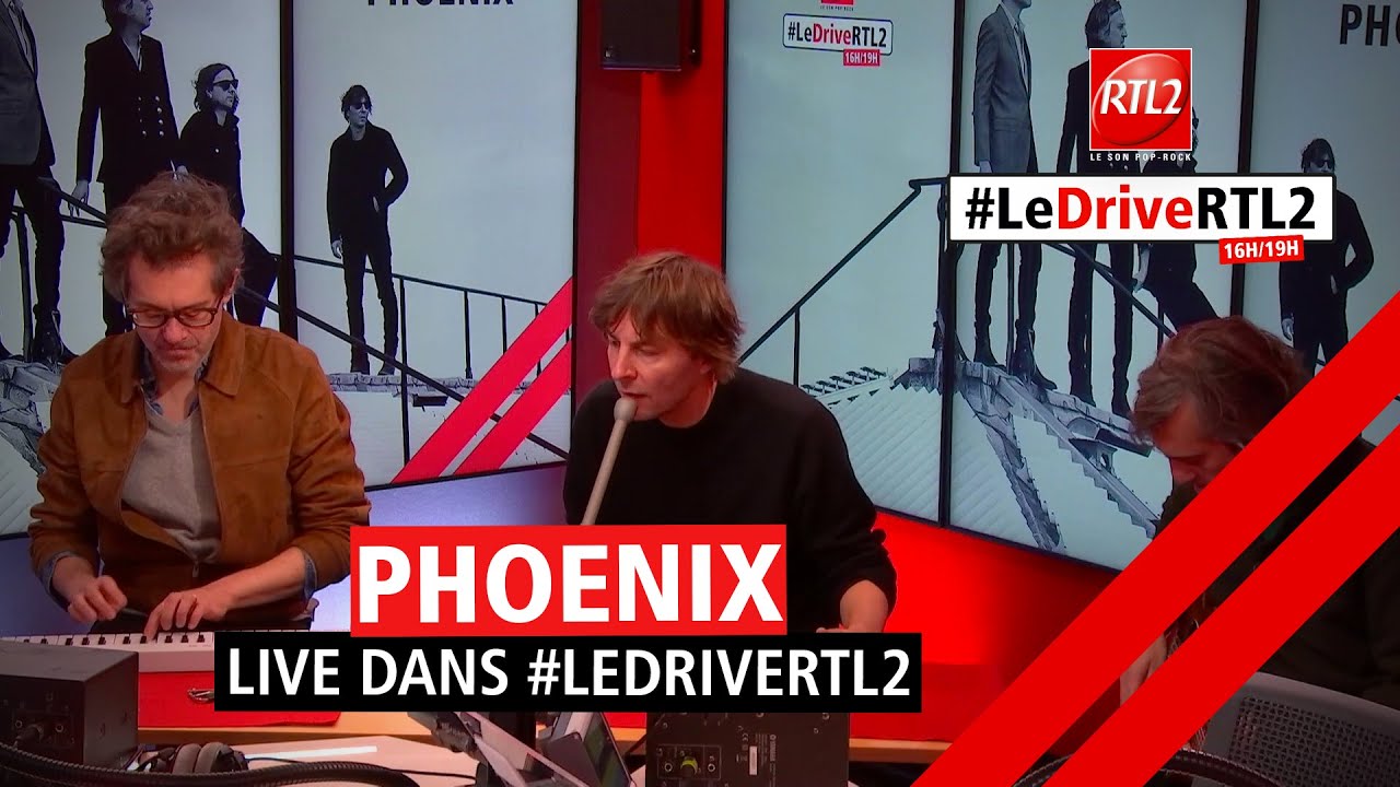Phoenix interpr&egrave;te 