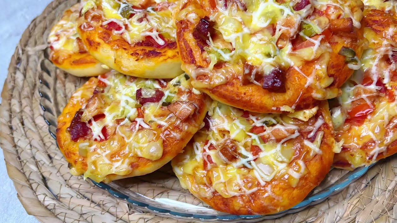 Ard-arda yeyilən Mini Pizzalar😍.Mini Pizza resepti.Pambıq bulka pizza