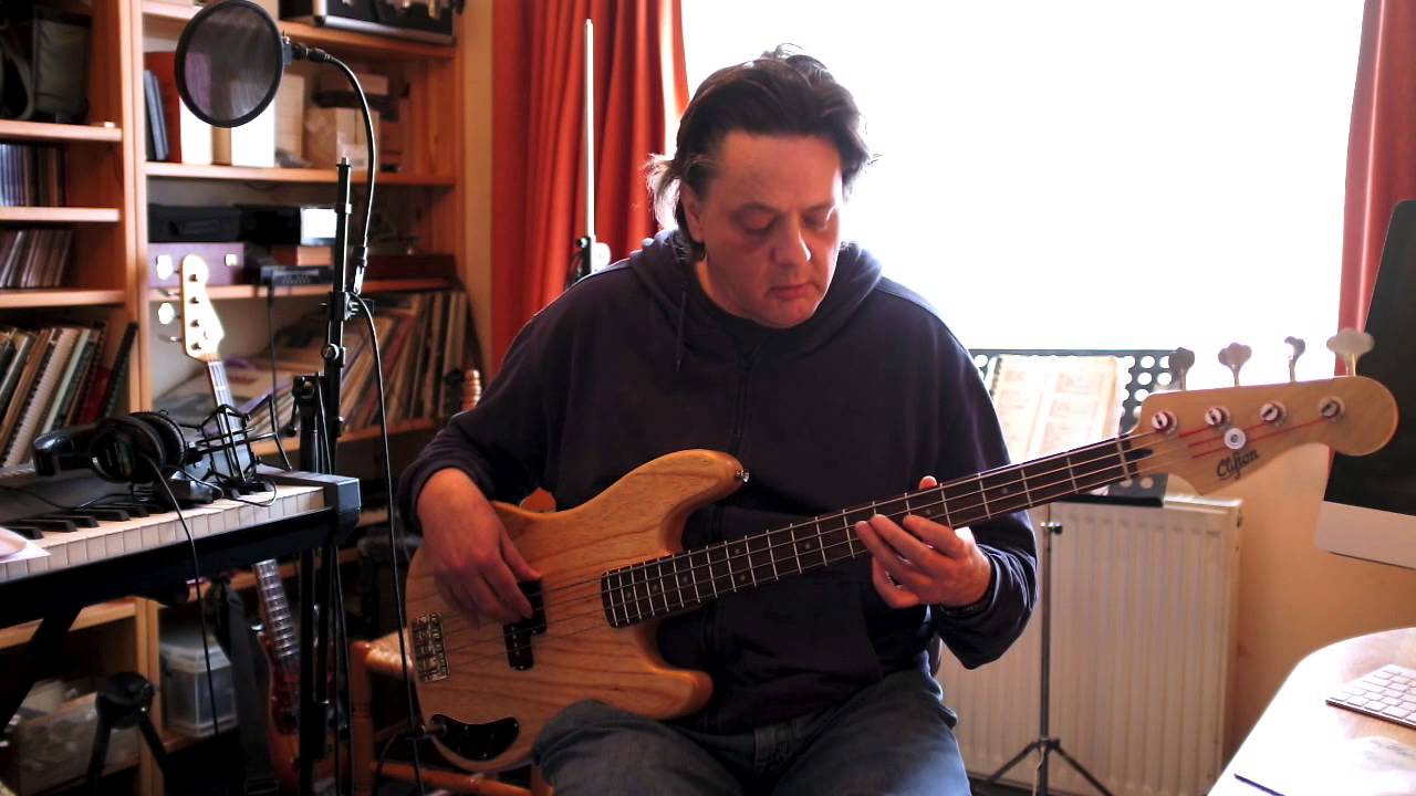 Clifton Precision Bass