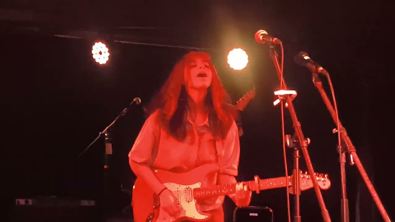 Continental - Bratty (En vivo)
