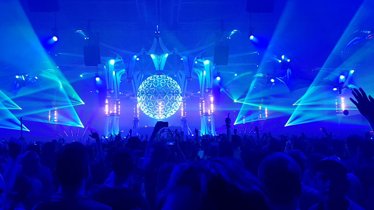 Noisecontrollers & Atmozfears - Spirit Of Hardstyle (Qlimax 2017)