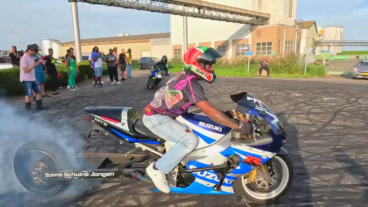 NoLimitBikerz (NLB) - Stunt Ride Out - Bike Drifting