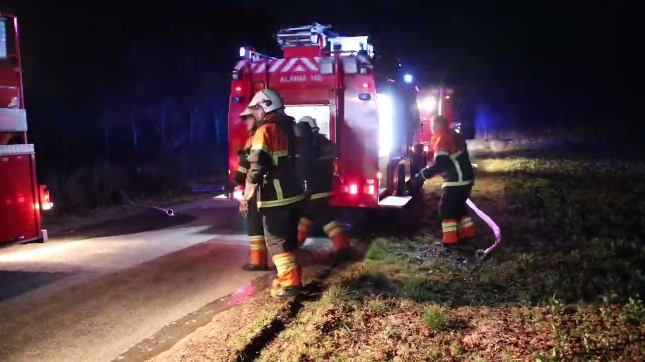 VOLDSOM G&Aring;RDBRAND I AARUP &ndash; FLAMMERNE V&AElig;LTER OP