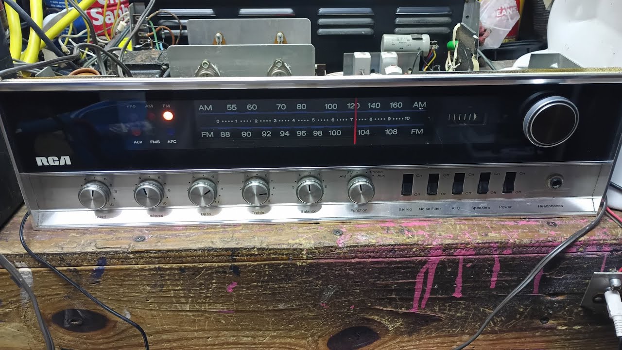 Vintage 1970s RCA stereo receiver repair 