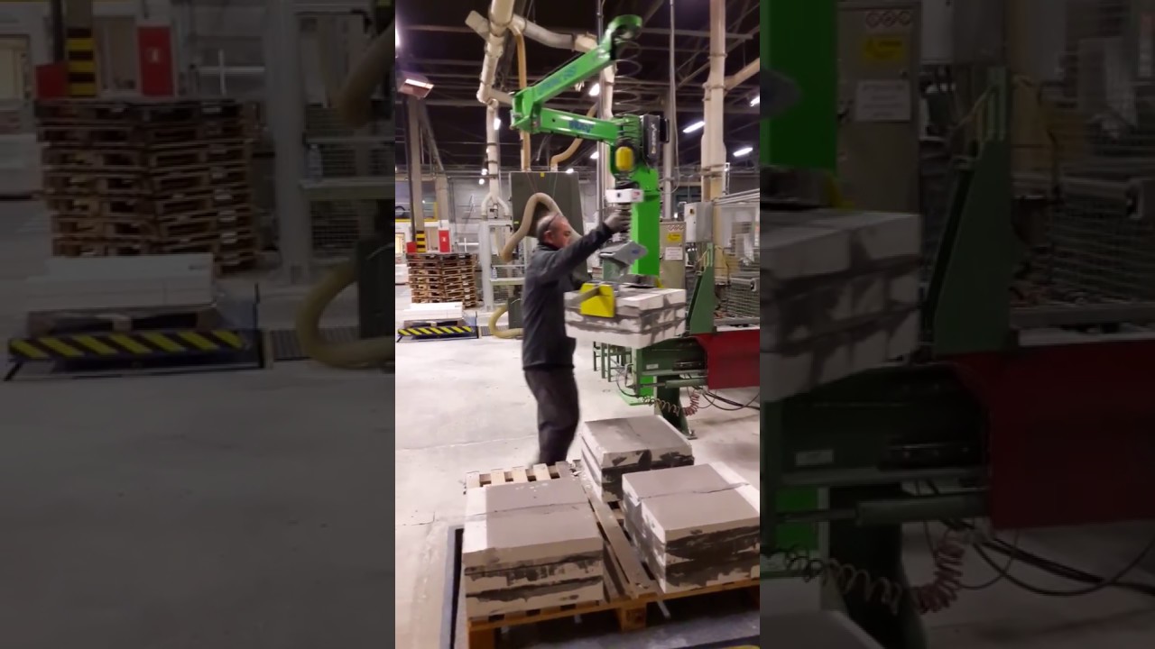 Intelligent lift assist device for handling boxes