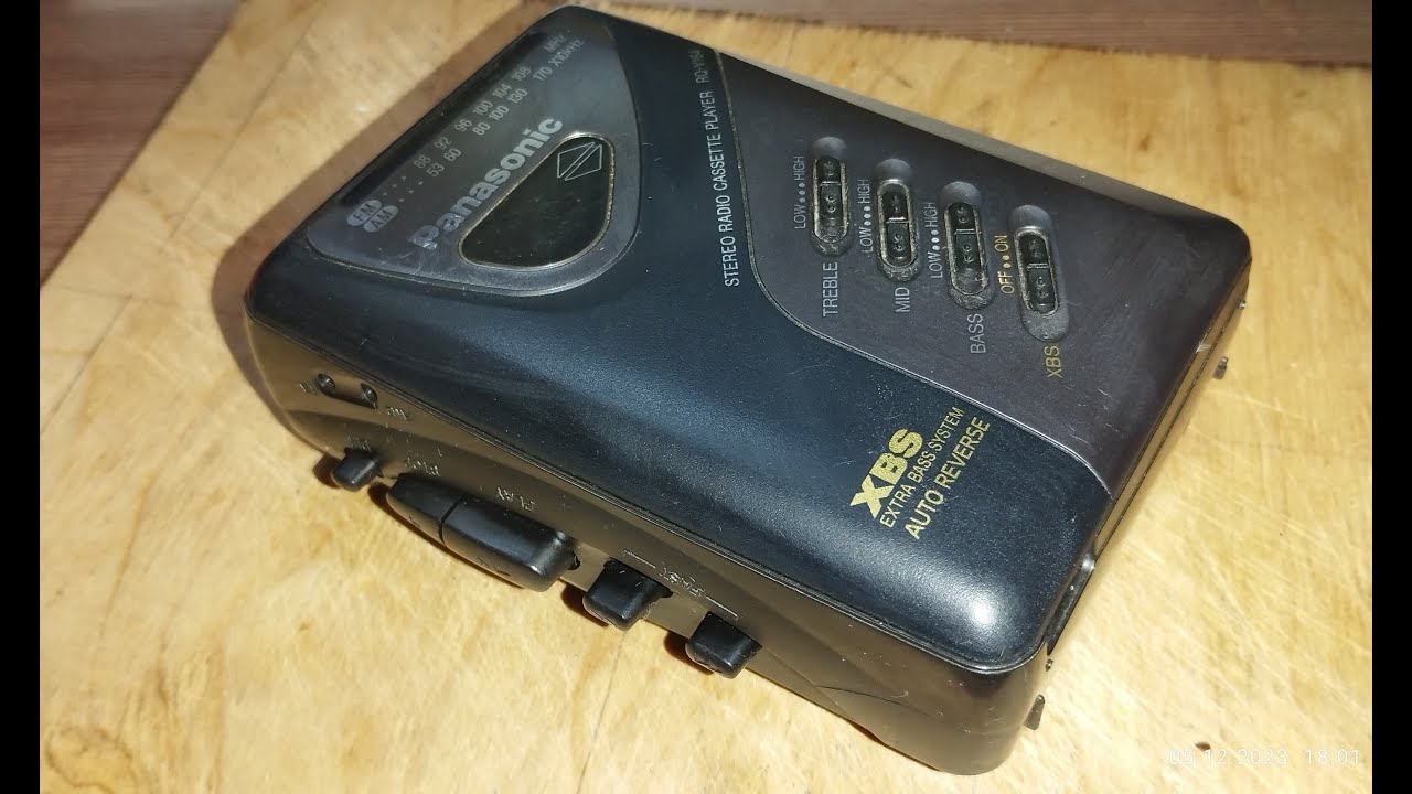Кассетный плеер Panasonic RQ-V 164. Замена пассика.