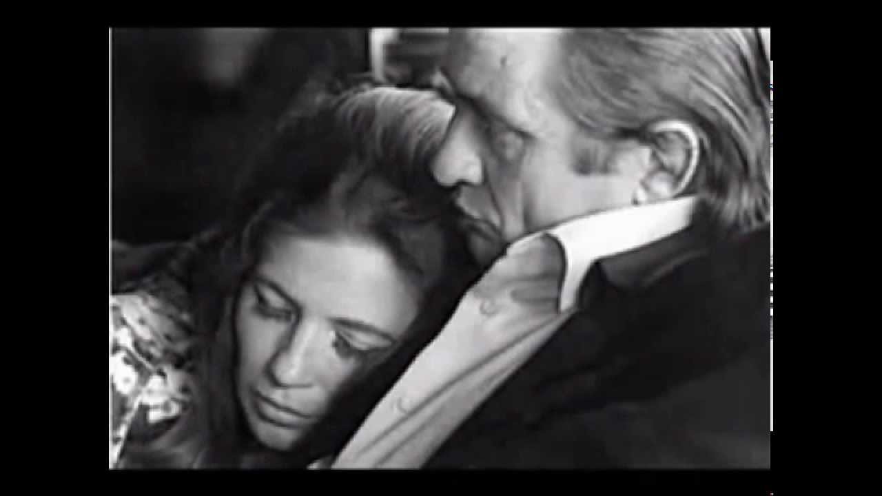Johnny Cash - Bridge Over Troubled Water (Subtitulado español)