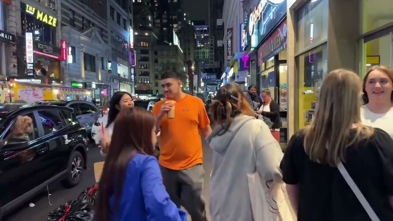 NYC LIVE Walk: Midtown Manhattan 1st Day Fall Sunday Night Sept. 22, 2024