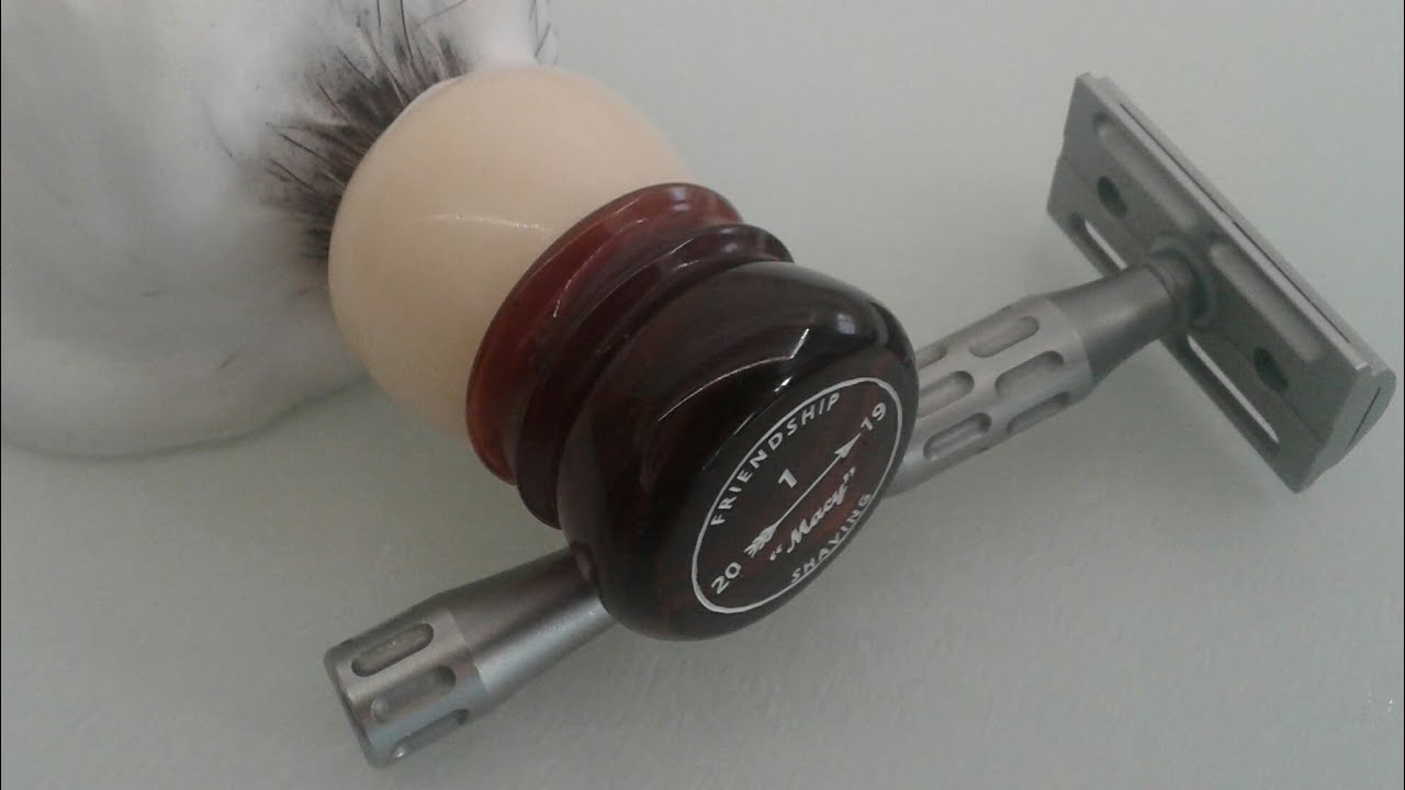 The Zoria Razor - 'Goddess of the Dawn'. A Stainless Steel safety razor from Poland.