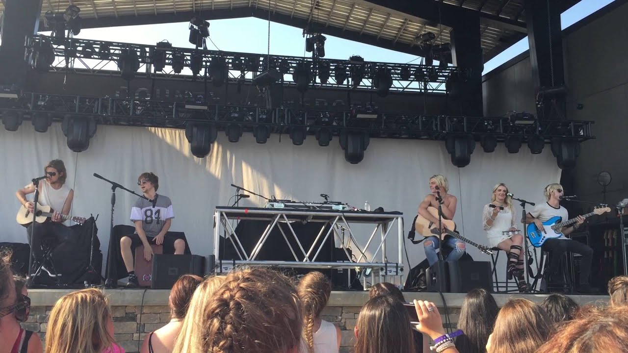 R5 Soundcheck [I Can't Say I'm In Love] - West Windsor, NJ, 7.18.15