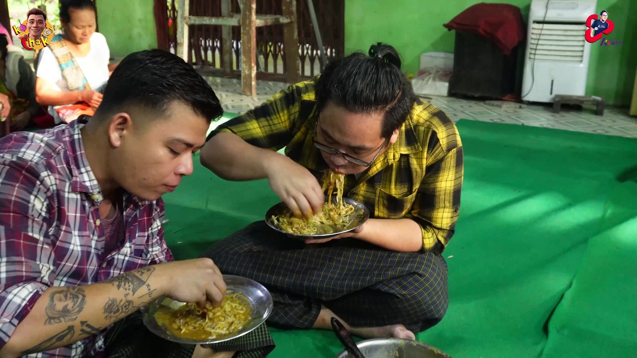 Myanmar Buddhist Monastery Culture and Food 😋  -  🇲🇲 Local Cuisine