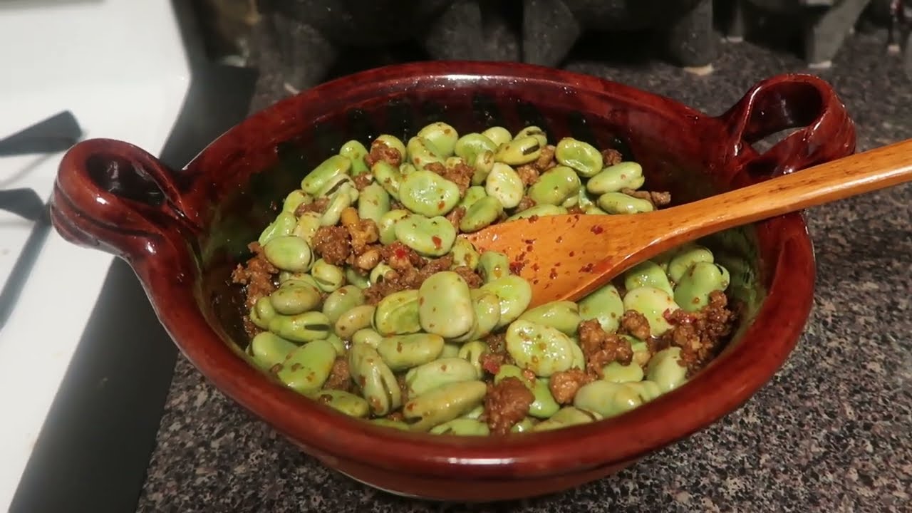 Preparando Habas con Chorizo !!! (FACIL Y RAPIDO)