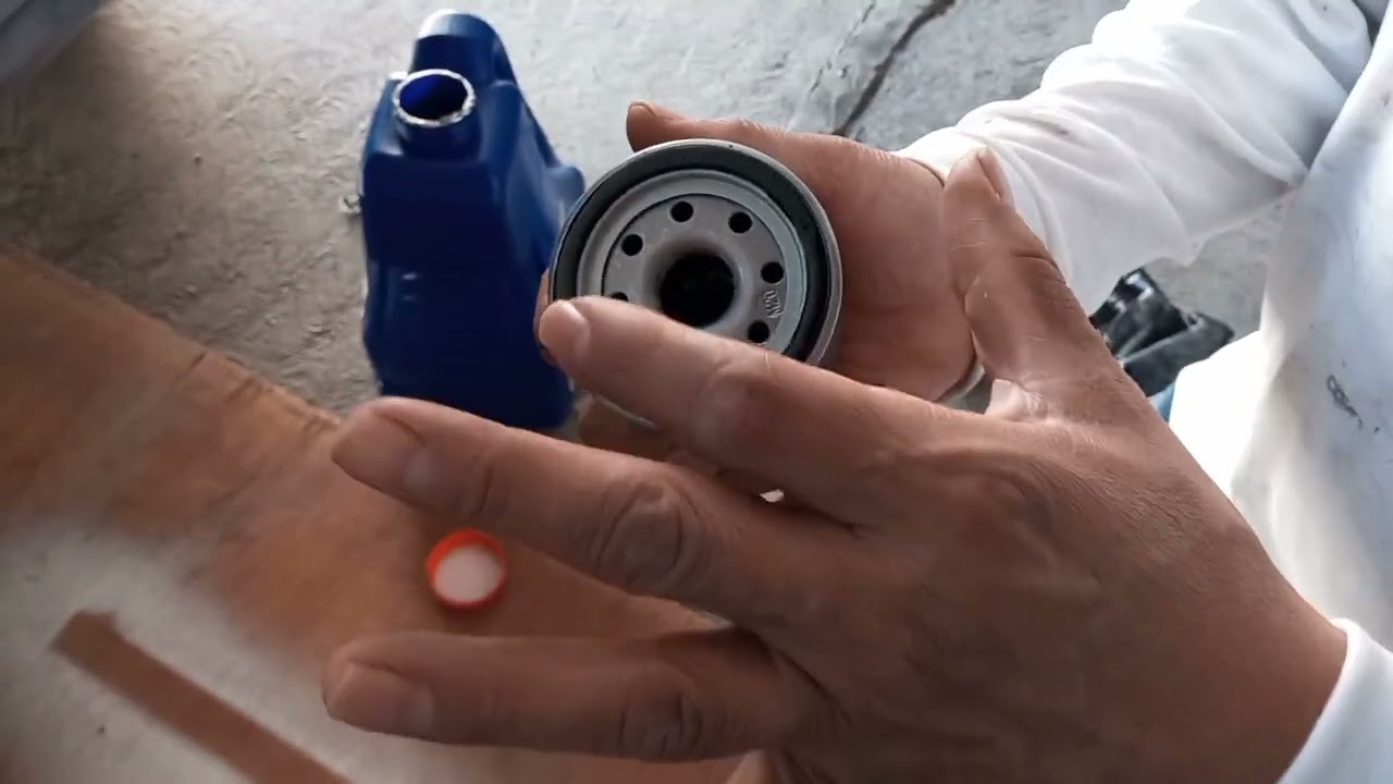cambio de aceite del motor de un auto atos 2007