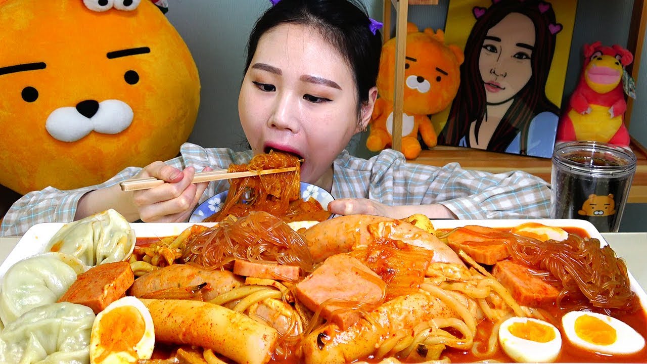 김치치즈스팸떡볶이 당면사리 왕만두 먹방 Mukbang