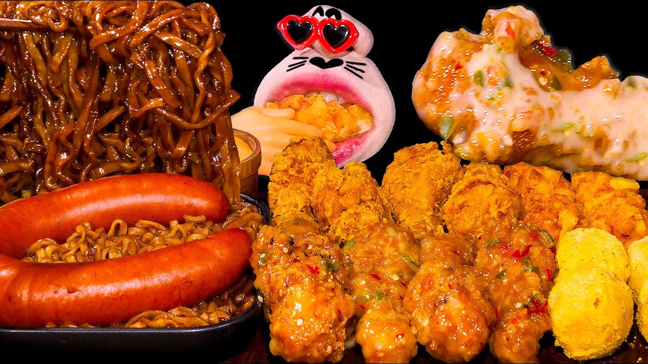 Лапша из черной фасоли Килбаса, острая курица Мишлен!🍗 ASMR Mukbang Eating Show :)