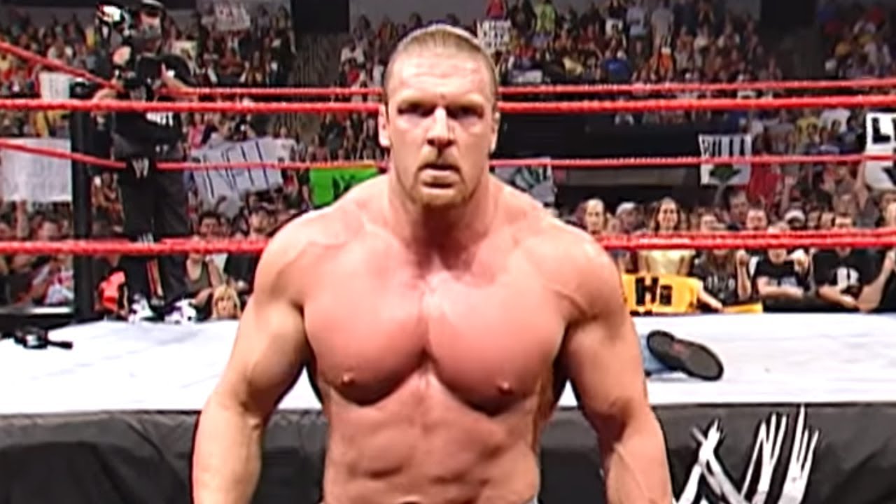 Triple H surprises Shawn Michaels ... twice: Raw, July 22, 2002