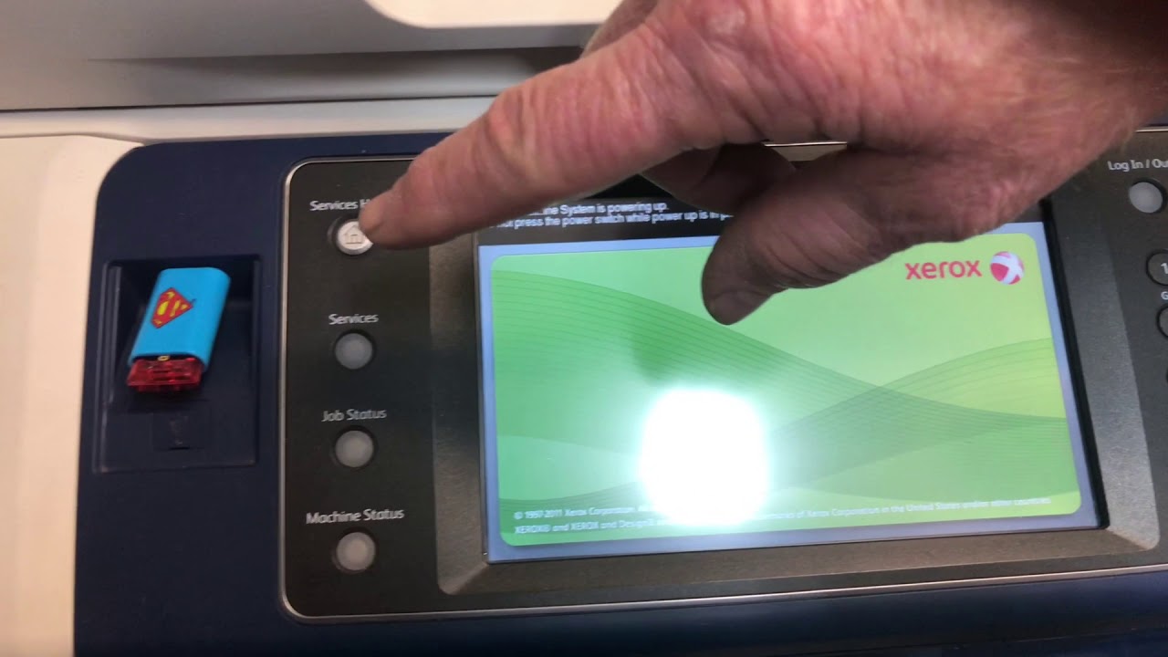 Xerox workcenter 7525 7535 7545 7555 screen unresponsive. Flashing green help light. Won't power on.