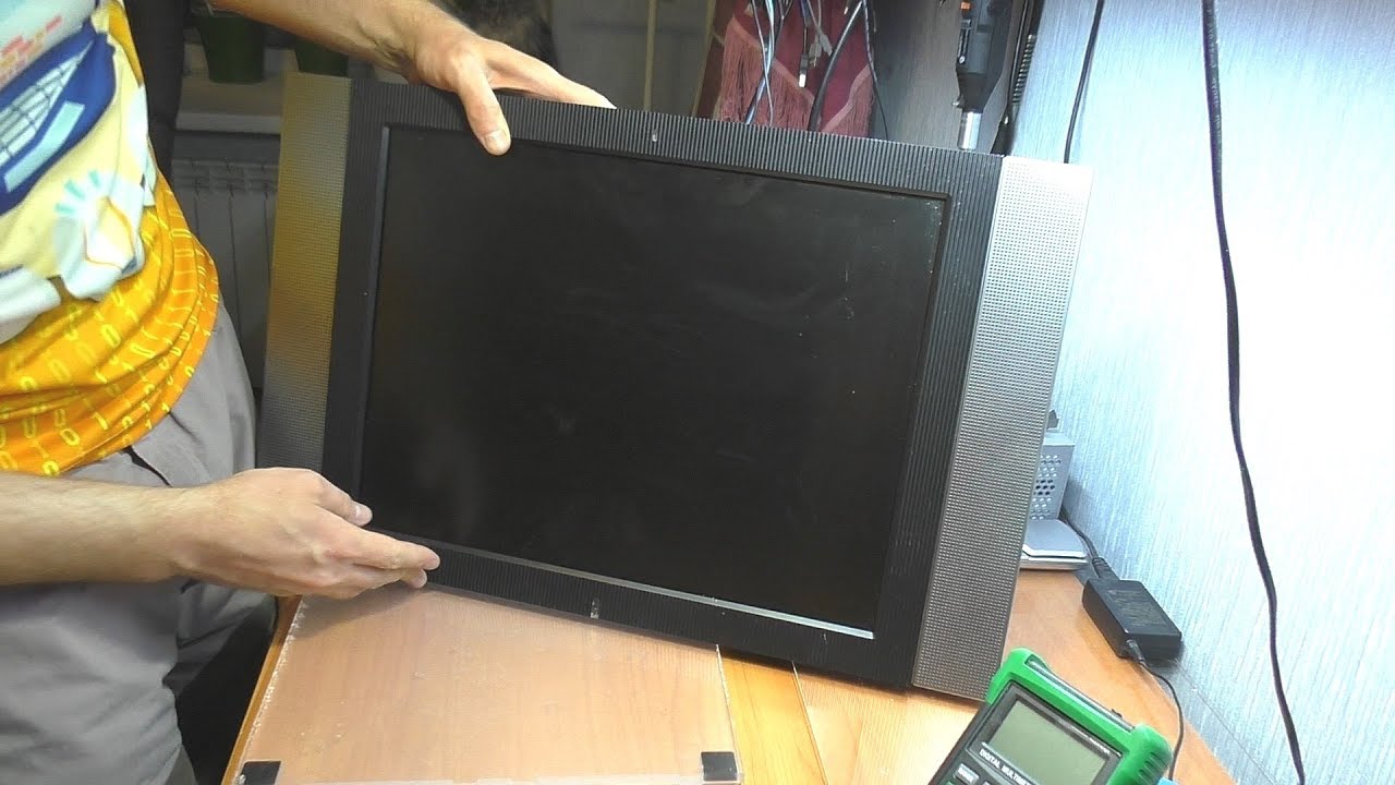Ремонт телевизора Toshiba 20SLDT1 / Пропадает изображение