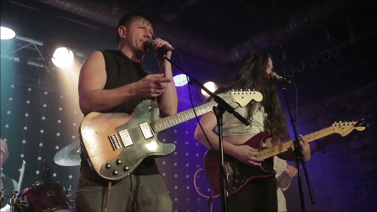 Dripping Fins at Lucky Bar: No Diggity (Blackstreet and Dr. Dre cover song)