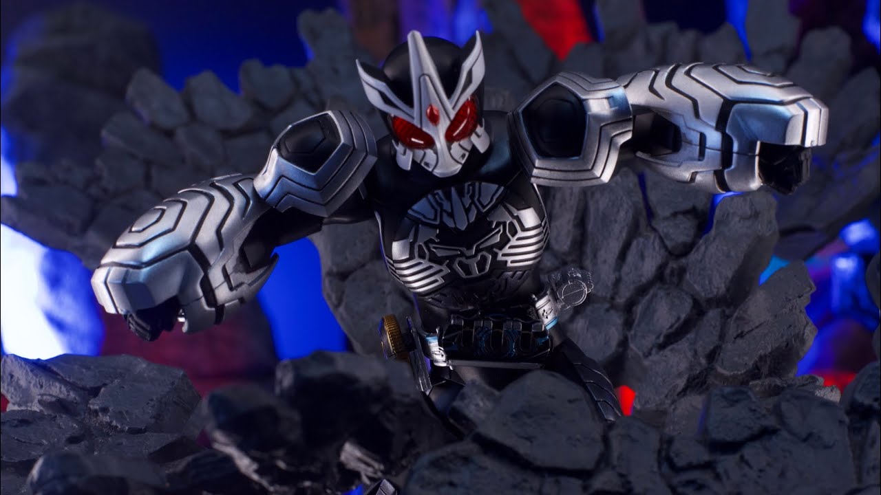 S.H. Figuarts Shinkkchou Seihou Kamen Rider OOO SAGOHZO COMBO Review