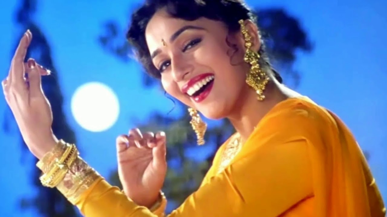 Yeh Chand Koi Deewana Hai || Chhupa Rustam Movie Song || Kumar sanu & Alka yagnik