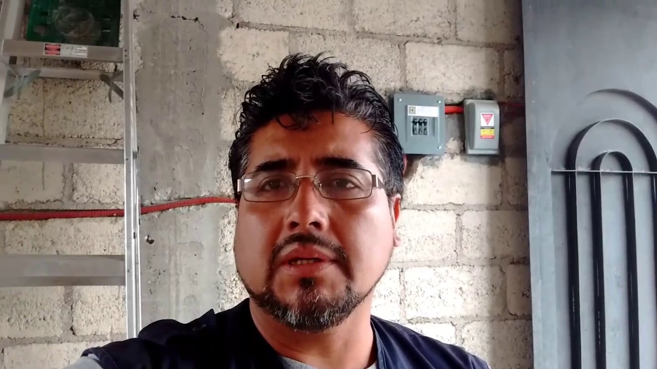 PUERTA ABATIBLE HACIA ADENTRO TIPO AVION