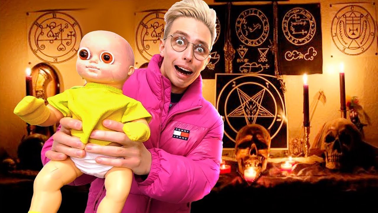 Devenir NOUNOU pour BABY IN YELLOW **HELL'S CHILD**