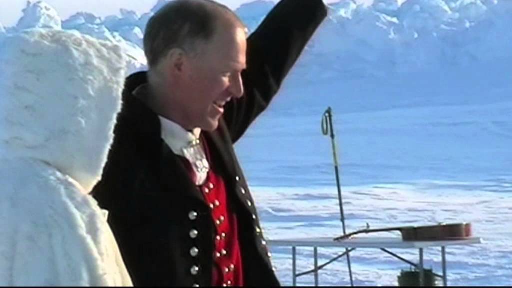 North Pole: Ice Airport, PhilCoates.TV
