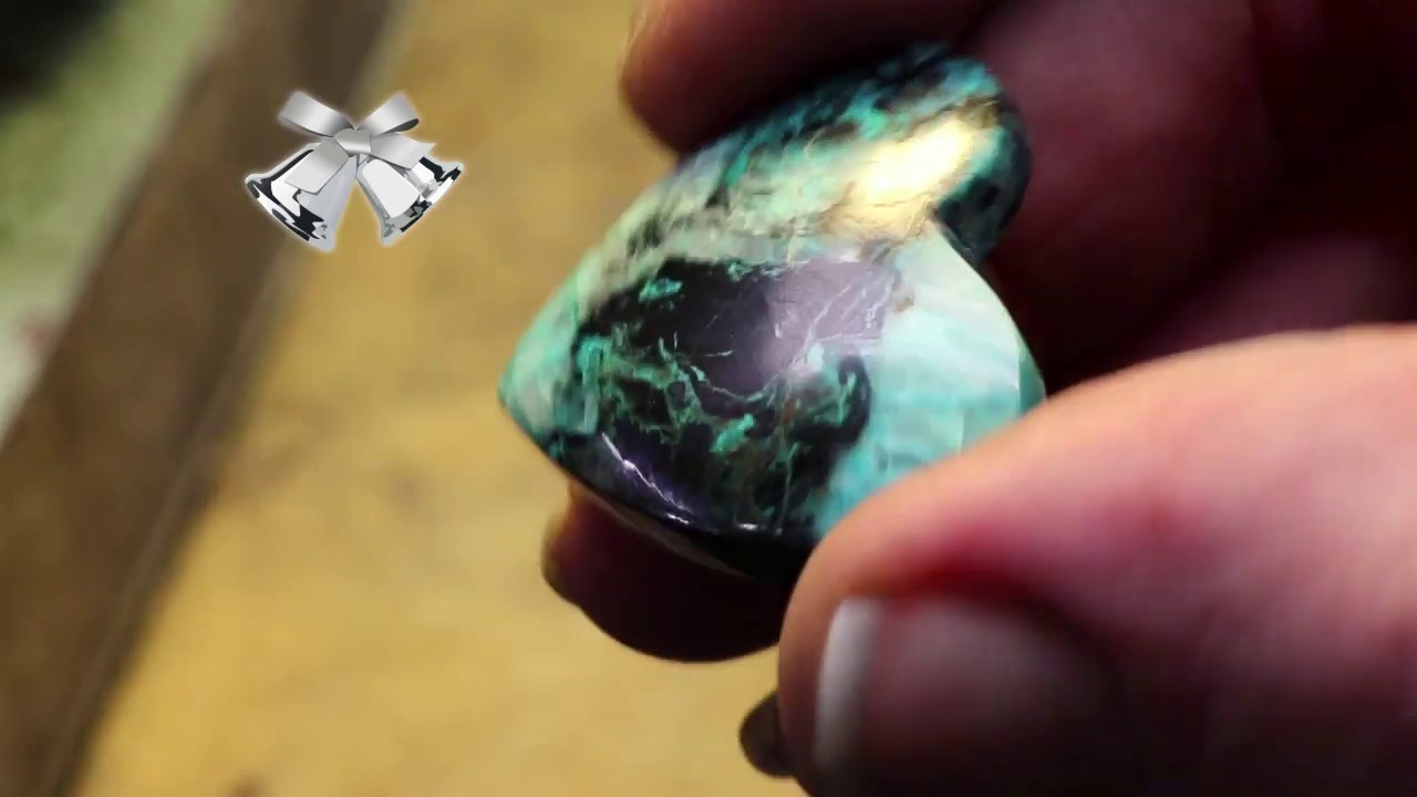 how to cut -stone heart from slab to finish cab from Chrysocolla