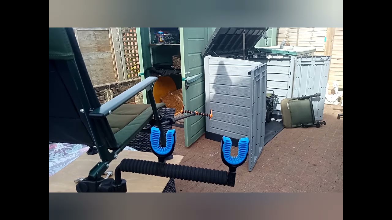 Korum any chair set up. Rod Butt rest and feeder arm. Price in description.This replace my rod pod