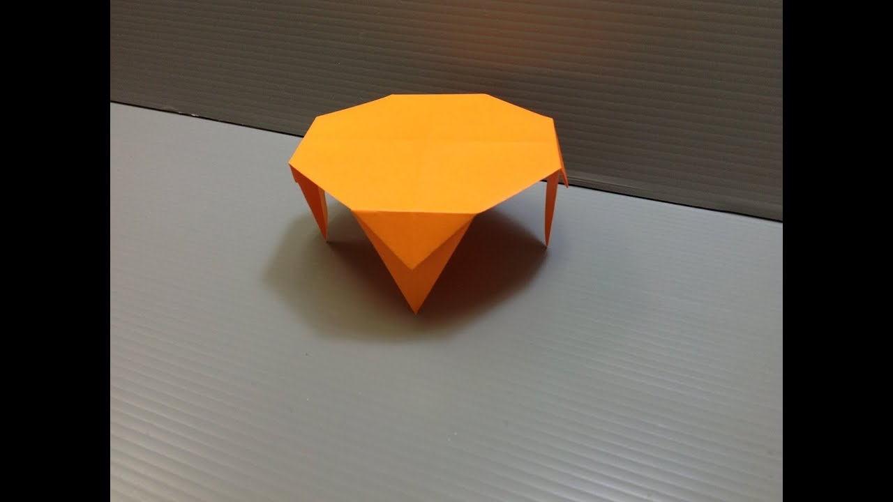 Daily Origami: 034 - Round Table