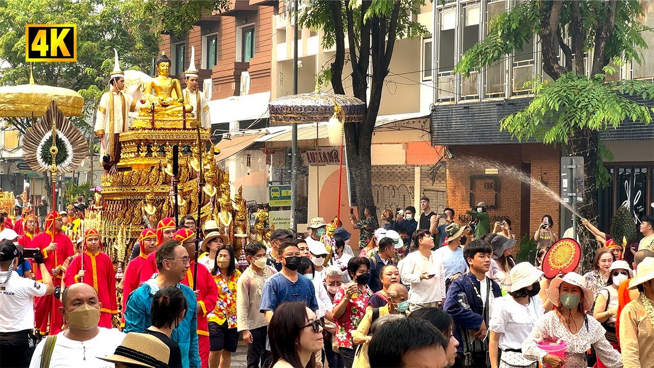 Фестиваль Сонгкран в Чиангмае, Таиланд | Шествие изображений Будды из Ват Пхра Сингх