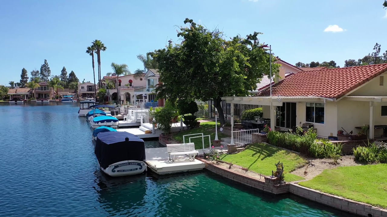 Lake Forest Intario by Drone in 4K
