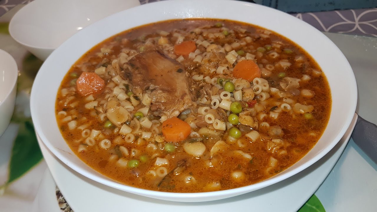 مقرونة جارية بالقديد المفضلة عند بنتي