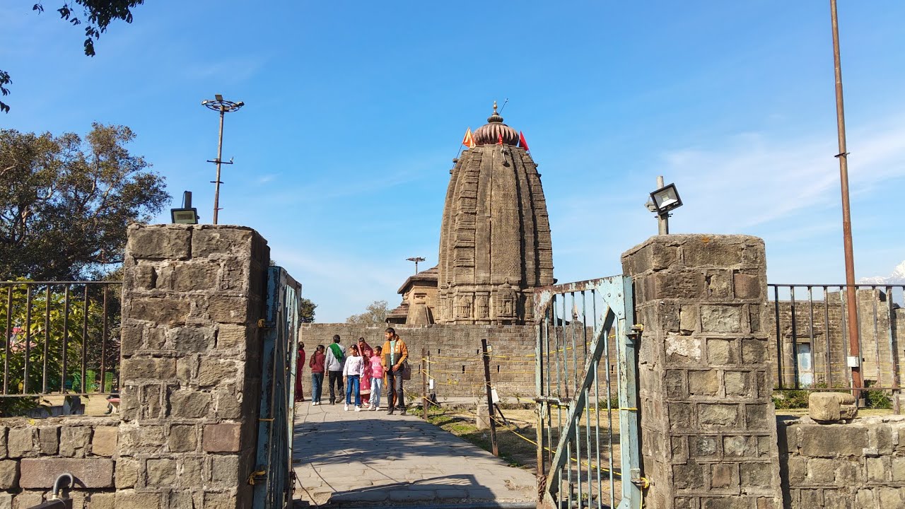 Baijnath Mahadev – pahadon mein basa ek shaant safar”