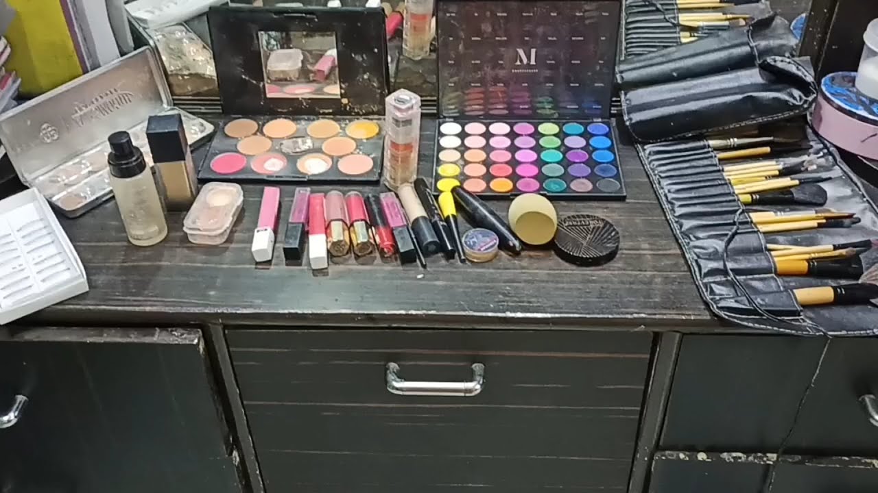 Aaj kia party Make-up.😊🤗 Radhe Radhe Vlog day 11.
