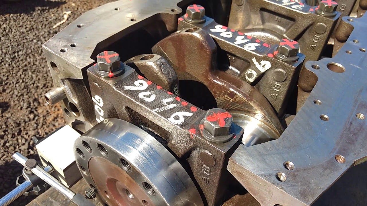 Torque e ajuste do eixo virabrequim FH12 motor D12