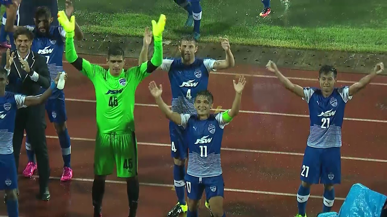 Bengaluru FC players and fans do the Viking Clap!