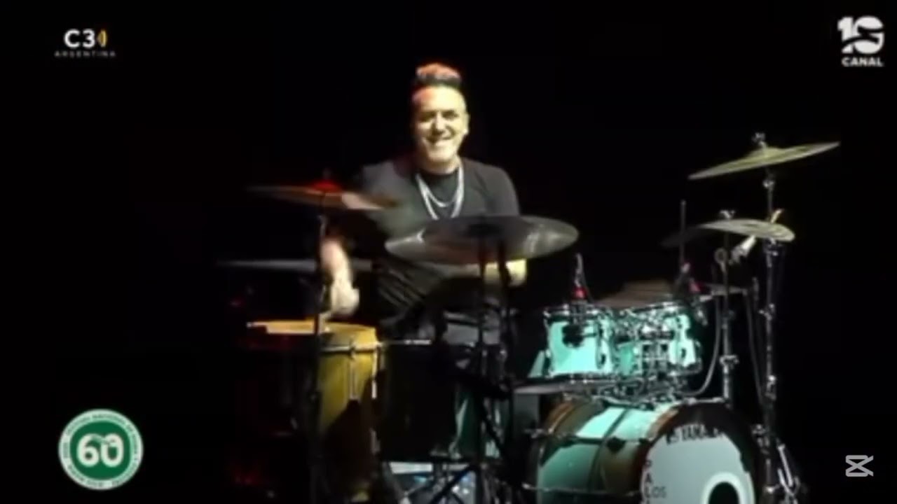 ¿POR QUÉ RALY BARRIONUEVO NO SUBE CON UNA BANDA?