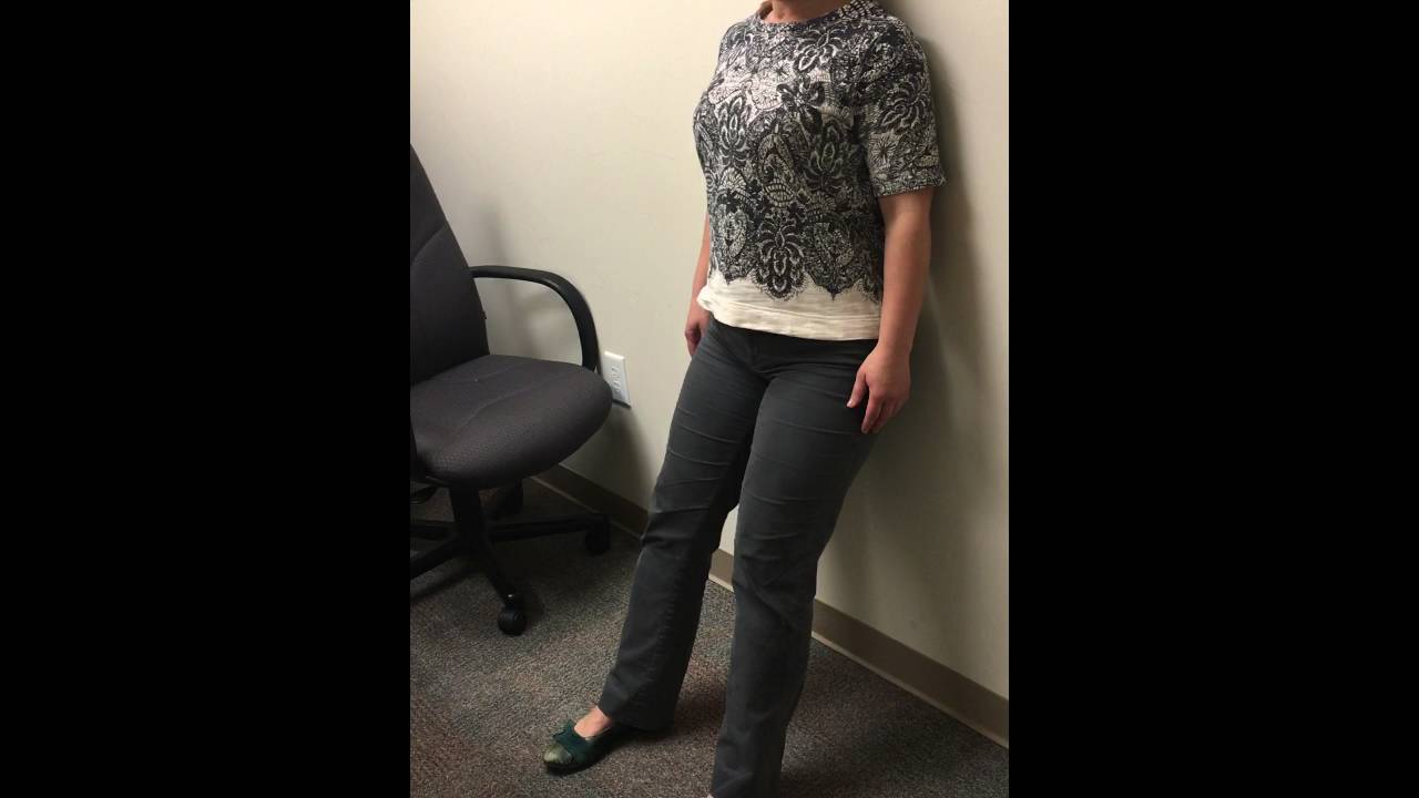 Deskercise Week 1: Wall Squat