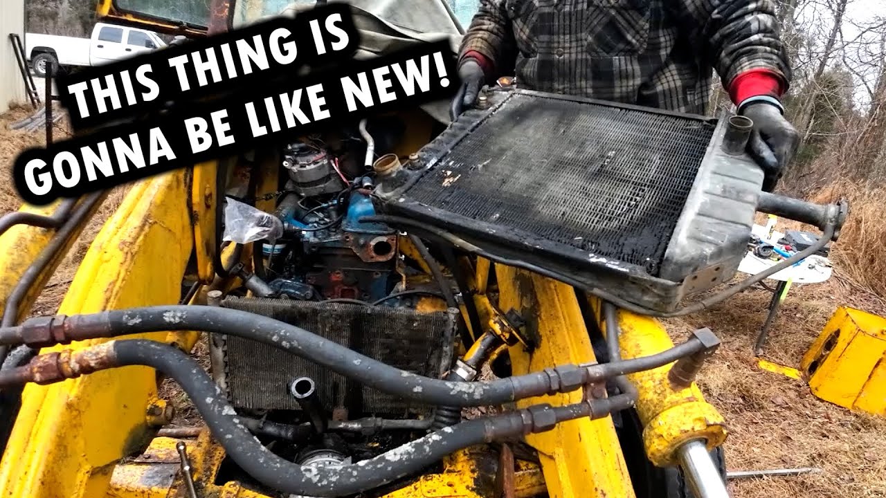 Ford Backhoe Rebuild - Radiator Removal - Area Diesel Service Saves the Day!