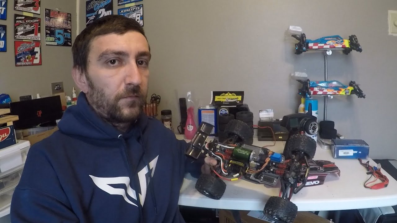 Monster Traxxas 1/16 E-Revo | Bash Track & Speed Run