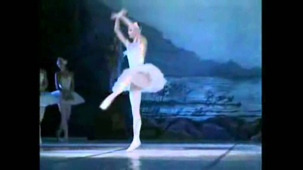DIFERENÇA ENTRE  A DANÇA CLASSICA E A MODERNA