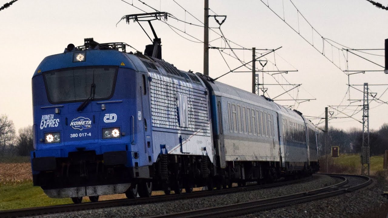 KOMETA EXPRES: ČD 380.017 + 15 vozů jako Ex 11774 - 22.12.2017