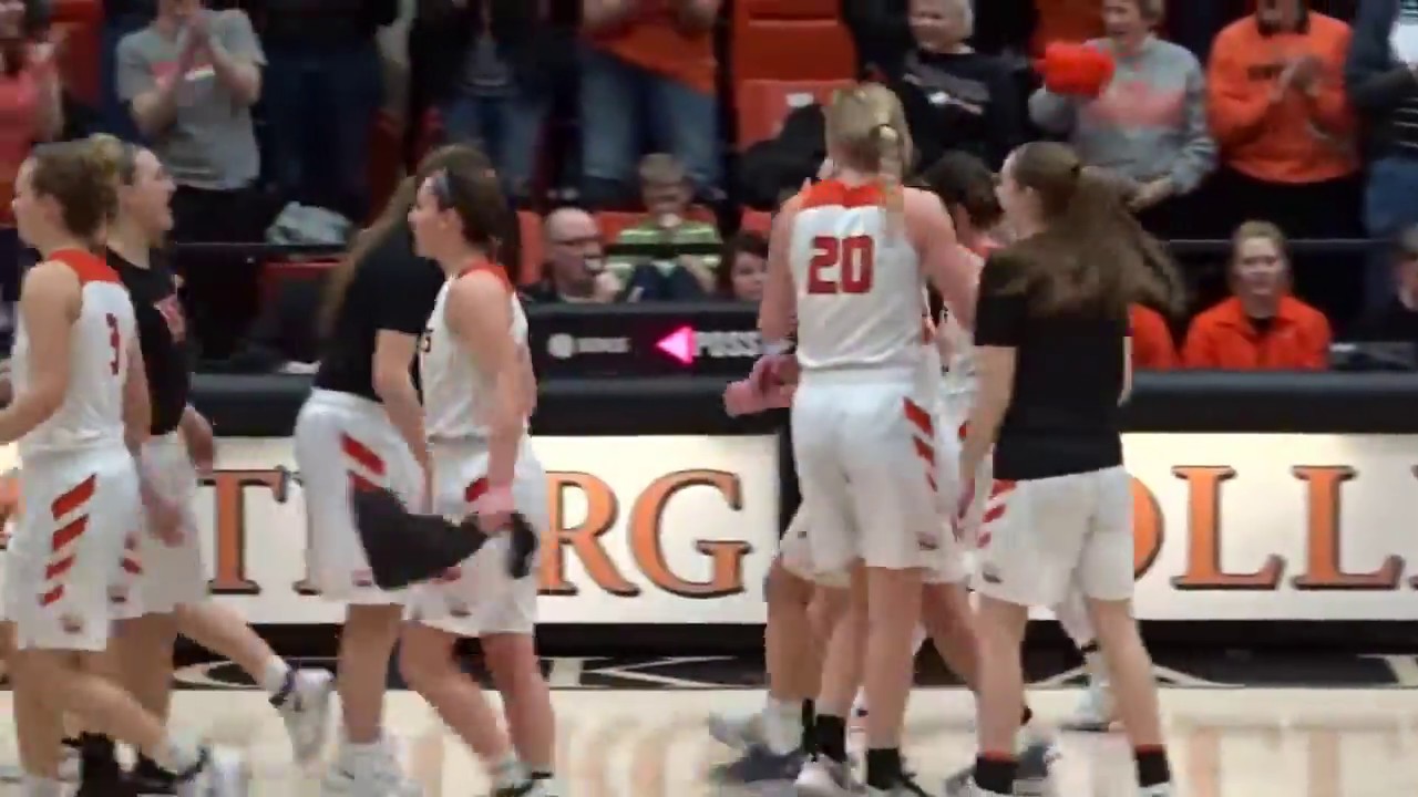 MORGAN NEUENDORF SCORES 19 POINTS!!