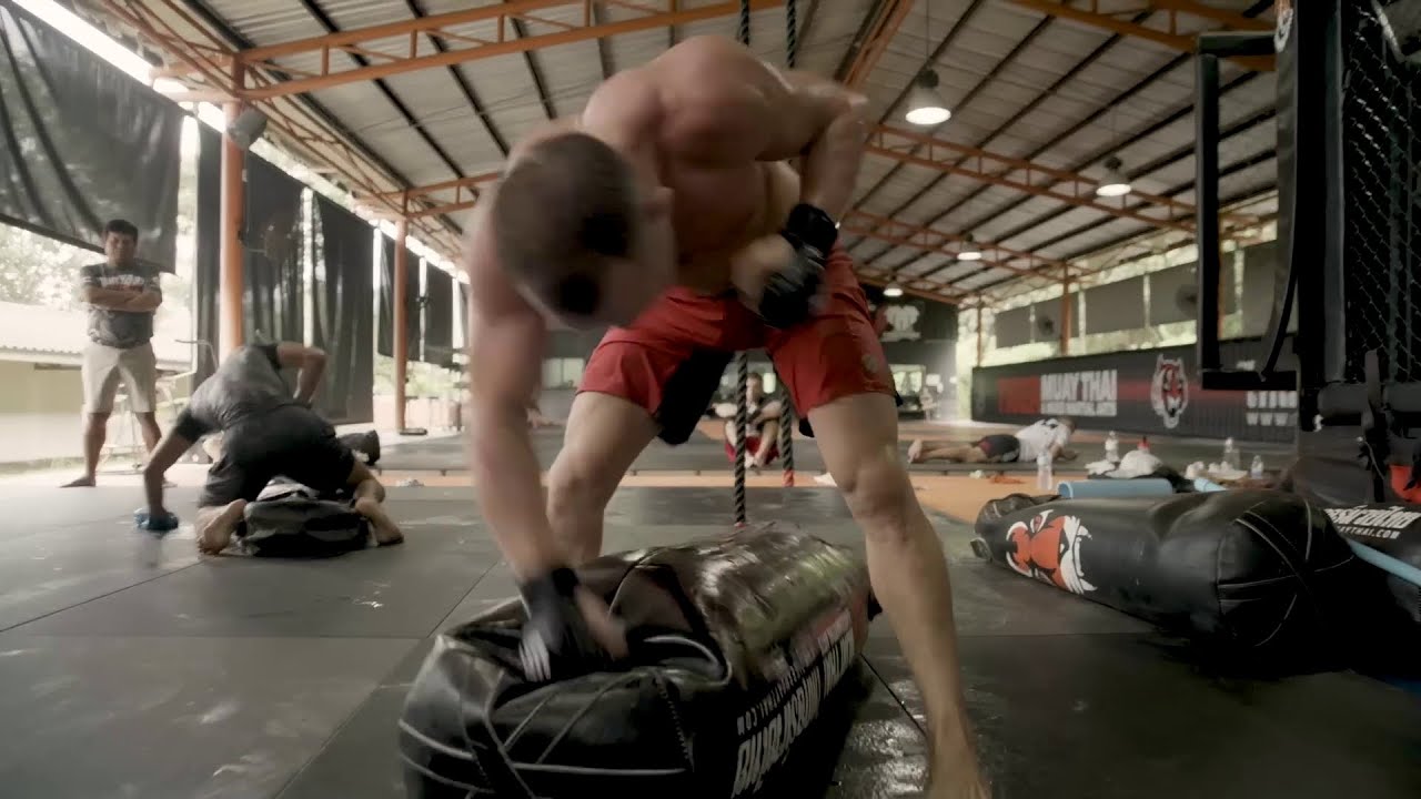 UFC 280 Countdown: Petr Yan @ Tiger Muay Thai
