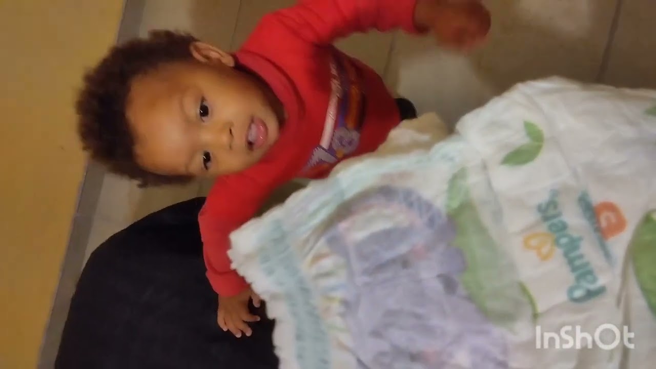Peaceful Diaper change. NO MORE WRESTLING WITH MY TODDLER #oneyearold #diaperpants