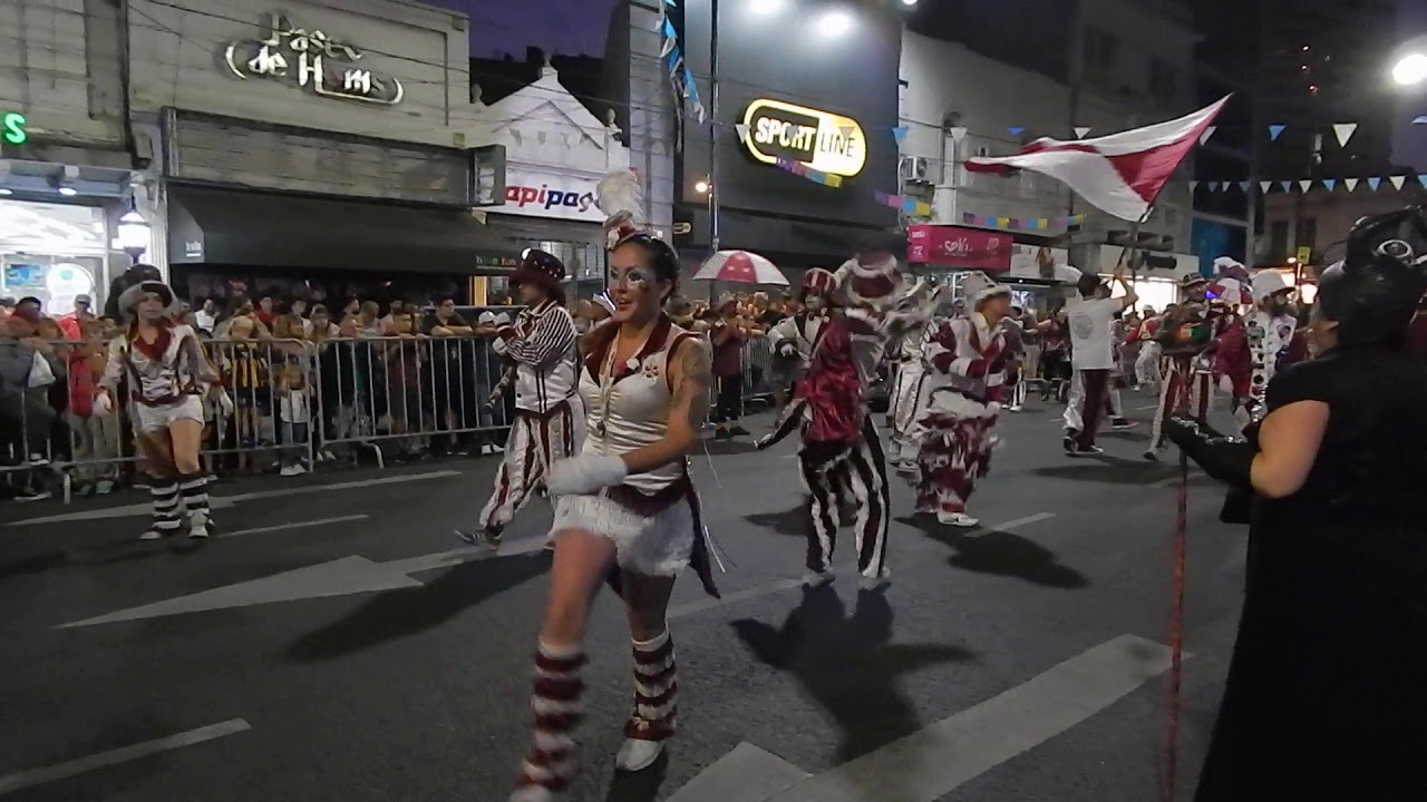 K 076 Centro Murga Los Pegotes de Florida, corso de Urquiza.