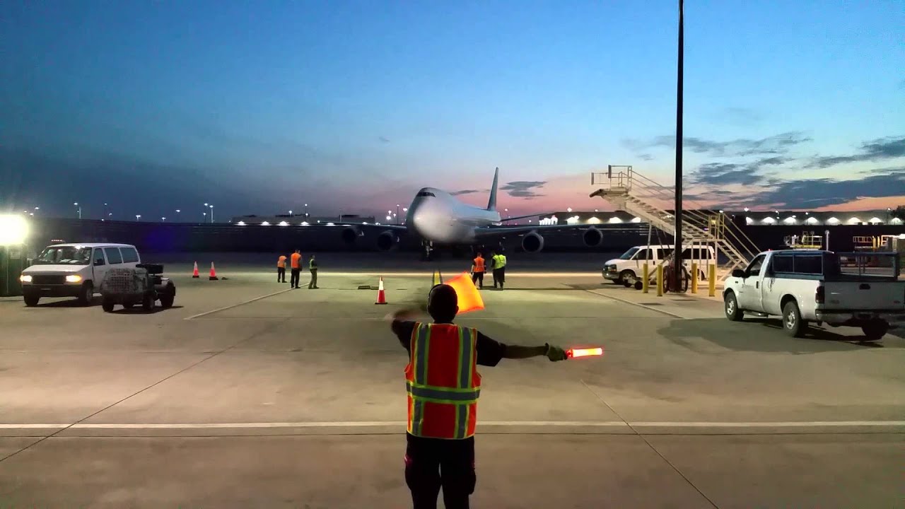 Cargo Ramp Marshalling - Cathay Pacific Cargo Gate Arrival [B-LJA] at O'Hare Airport [05.22.2015]